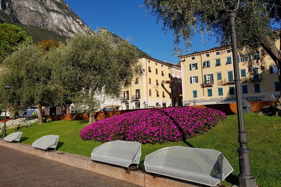 Hotel Venezia Riva - Giardini della Rocca di Riva del Garda